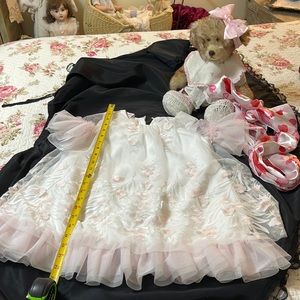 Beautiful little girls, size 5 biscotti spring dress